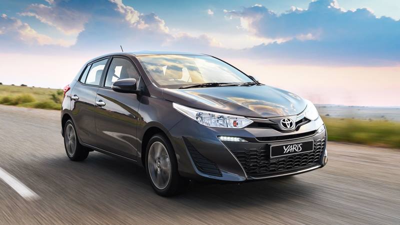 Giá xe ôtô hôm nay 27/9: Toyota Yaris có giá 650 triệu đồng