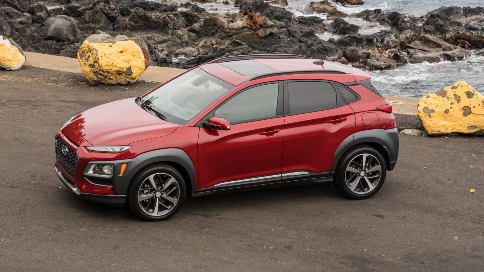 Giá xe ôtô hôm nay 25/10: Hyundai Kona có giá 615 - 725 triệu đồng