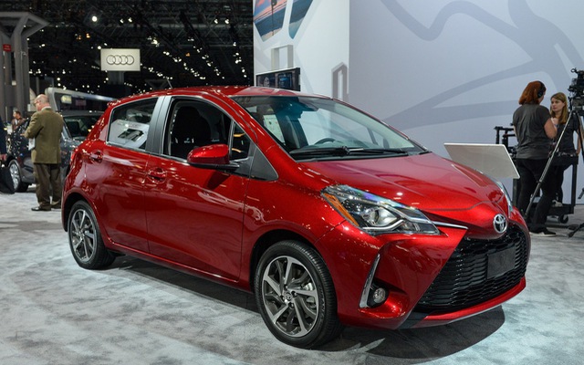 Giá xe ôtô hôm nay 28/10: Toyota Yaris có giá 650 triệu đồng