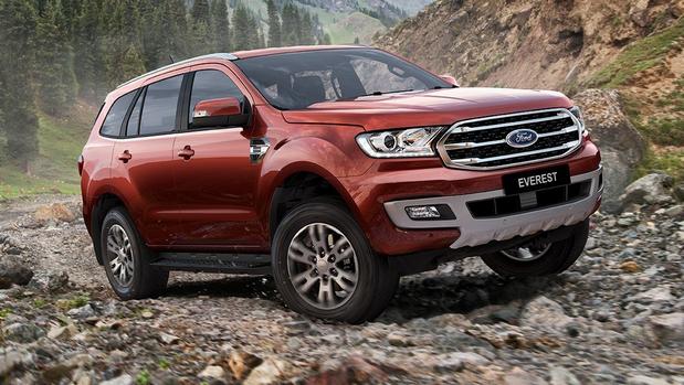 Giá xe ôtô hôm nay 25/11: Ford Everest có giá 999-1.399 triệu đồng