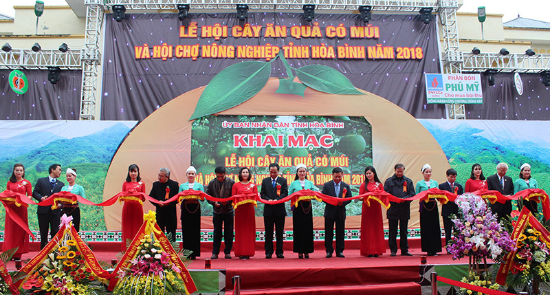 Khai mạc Lễ hội cây ăn quả có múi tỉnh Hòa Bình năm 2018