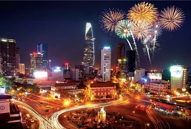 TP Hồ Chí Minh bắn pháo hoa 8 điểm mừng Tết dương lịch và Tết Nguyên đán 2019