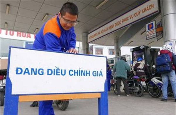 Từ 0 giờ ngày 1/1/2019, giá xăng dầu đồng loạt giảm mạnh
