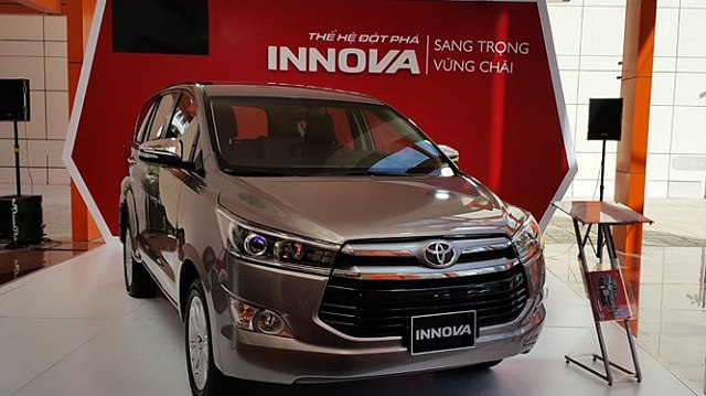 Giá xe ôtô hôm nay 8/1: Toyota Innova có giá 771-971 triệu đồng