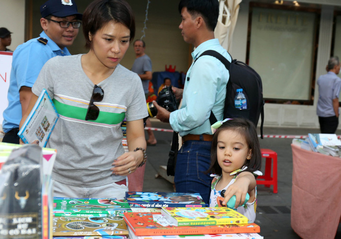 TP Hồ Chí Minh: Rộn ràng khai mạc "Lễ hội đường sách Tết Kỷ Hợi 2019"