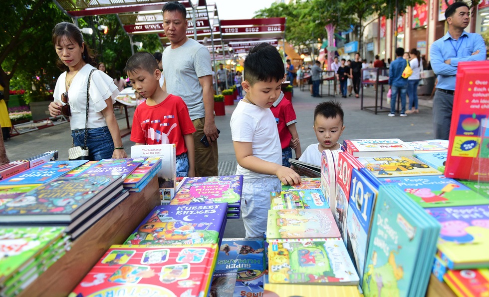 TP Hồ Chí Minh: Rộn ràng khai mạc "Lễ hội đường sách Tết Kỷ Hợi 2019"