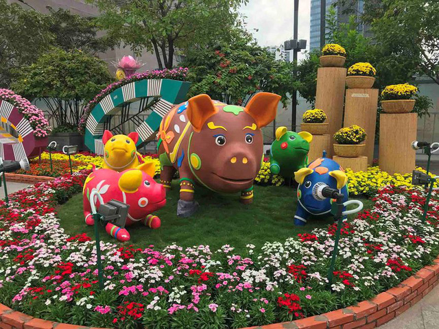 TP Hồ Chí Minh: Tưng bừng khai mạc "Đường hoa Nguyễn Huệ Tết Kỷ Hợi 2019"