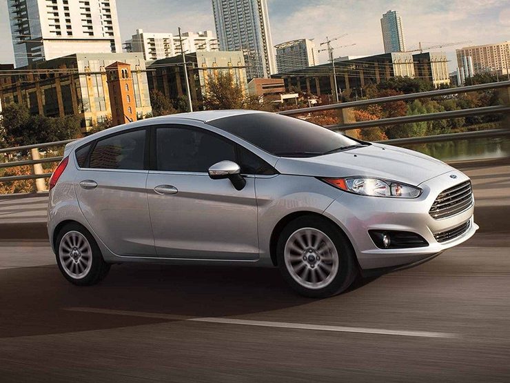 Giá xe ôtô hôm nay 22/3: Ford Fiesta giảm 50 triệu đồng