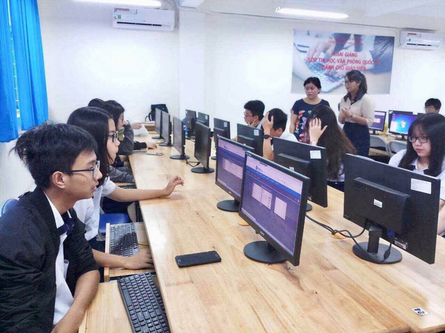 TP Hồ Chí Minh: Khảo sát năng lực ngoại ngữ của học sinh lớp 9