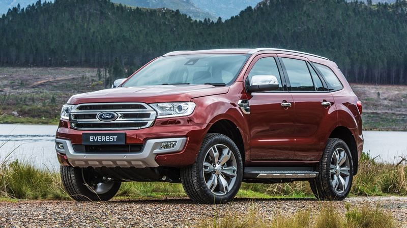 Giá xe ôtô hôm nay 6/4: Ford Everest có giá 999-1.399 triệu đồng