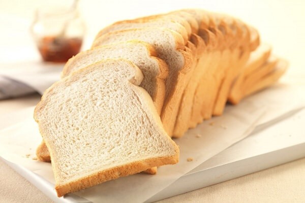 bánh mì, người bệnh cao huyết áp không nên ăn gì, thực phẩm người cao huyết áp không nên ăn, cao huyết áp ăn bánh mì được không