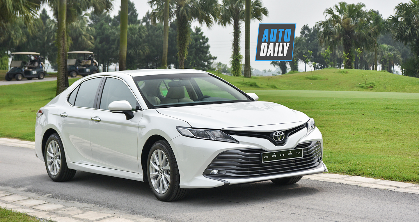 Giá xe ôtô hôm nay 13/8: Toyota Camry có giá 1,029-1,235 tỷ đồng