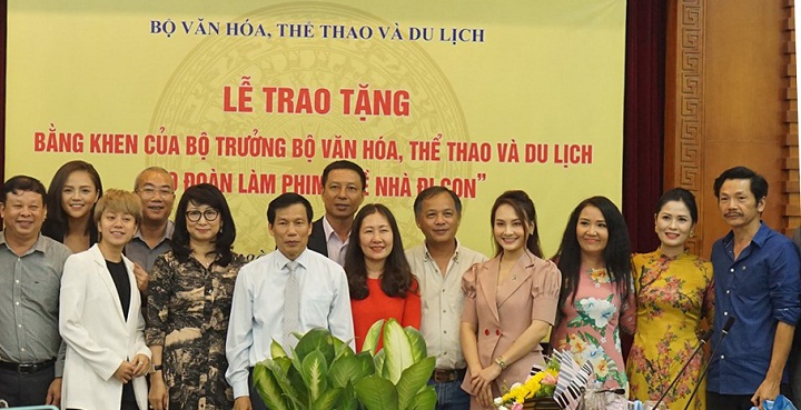 về nhà đi con 