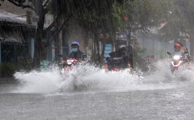 Dự báo thời tiết ngày mai 16/9: Hà Nội có mưa rào và dông