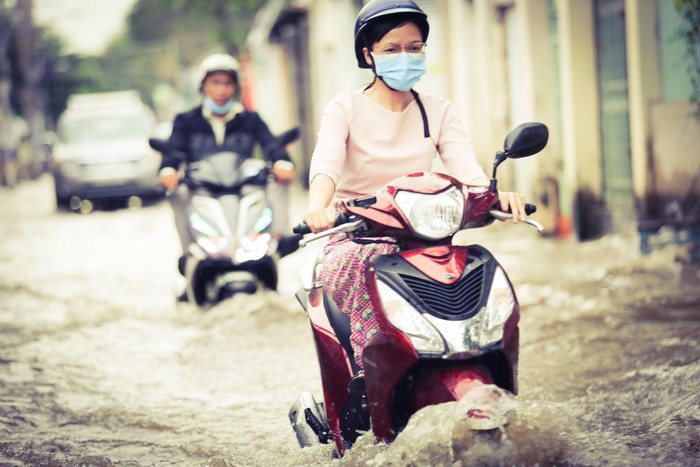 TP Hồ Chí Minh: Triều cường tối (28/10) dâng cao, ngập sâu trên diện rộng