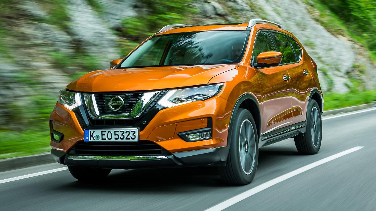 Giá xe ôtô hôm nay 6/11: Nissan X-Trail tặng phụ kiện và 40 triệu tiền mặt