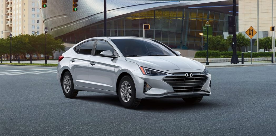 Giá xe ôtô hôm nay 12/12: Hyundai Elantra giảm nhẹ