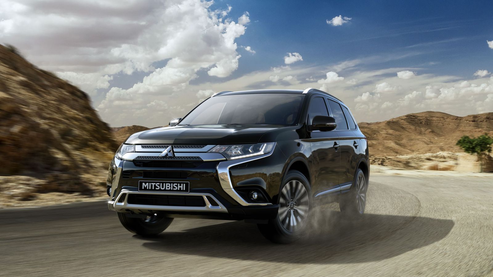 Giá xe ôtô hôm nay 25/12: Mitsubishi Outlander giảm mạnh