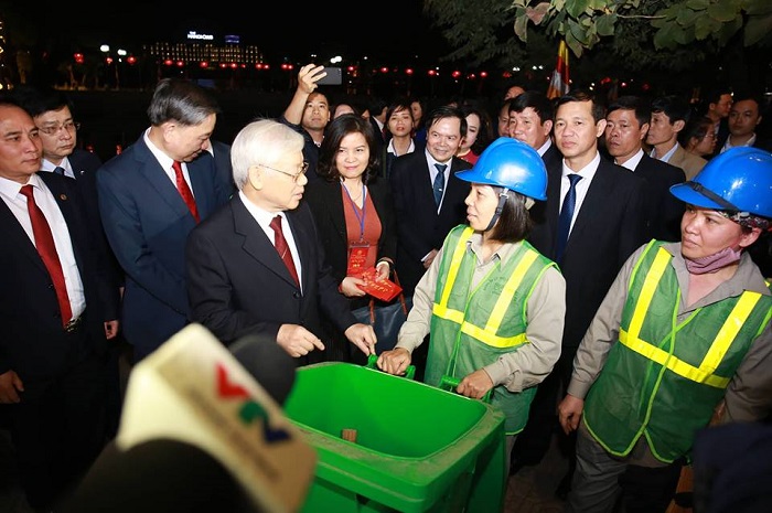 Tổng Bí thư, Chủ tịch nước chúc Tết cán bộ, chiến sĩ và nhân dân Thủ đô Hà Nội