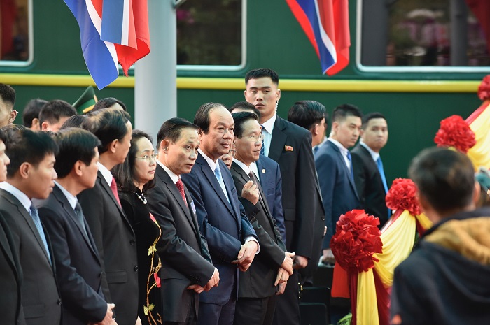 Chủ tịch Hà Nội Nguyễn Đức Chung đón Nhà lãnh đạo Kim Jong-un