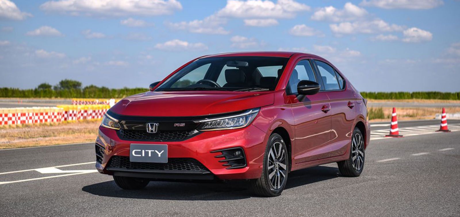 Giá xe ôtô hôm nay 15/2: Honda City giảm nhẹ