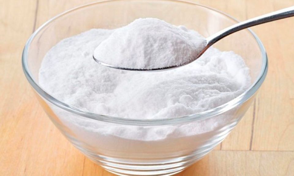 Vệ sinh bồn cầu siêu đơn giản mà lại hiệu quả bằng nguyên liệu có sẵn