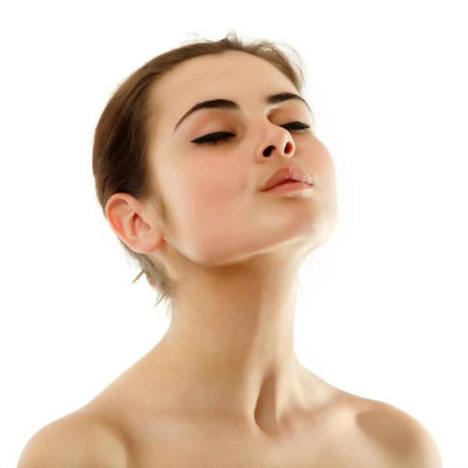 Mẹo hay trị vùng da cổ bị sạm màu
