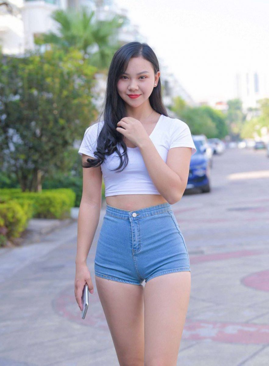 Nàng ngoài 30 tránh diện những món này để bảo toàn sự thanh lịch