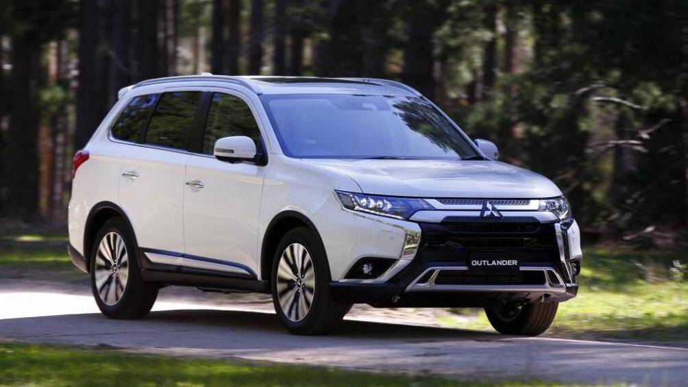 Giá xe ôtô hôm nay 17/7: Mitsubishi Outlander ưu đãi hơn 51 triệu đồng