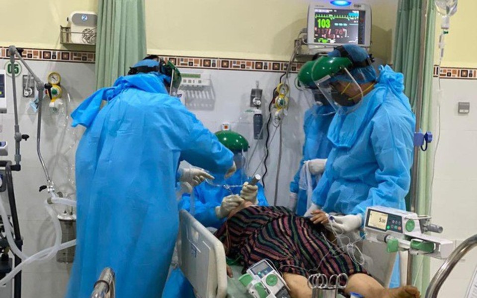 30 bệnh nhân mắc Covid-19 chuyển biến nặng, nguy kịch và tiên lượng tử vong cao