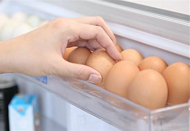 Vì sao bạn không nên bảo quản trứng trong tủ lạnh?