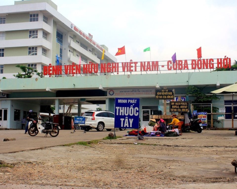 9 người nhập viện do ngộ độc sau khi ăn rau muống biển