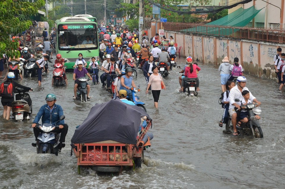 Dự án cải thiện môi trường nước làm hư hỏng mặt đường ở TP Hồ Chí Minh