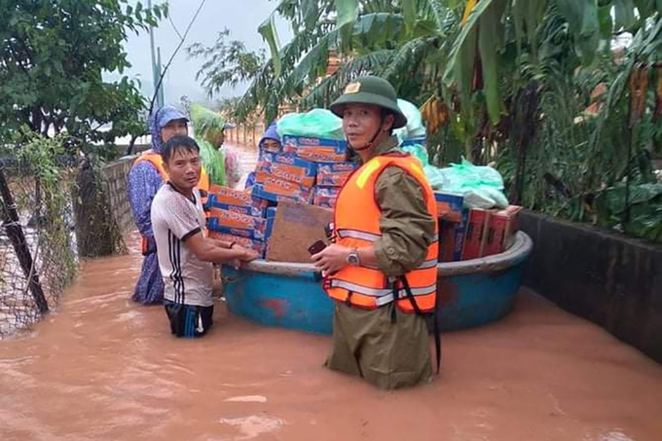 Chủ tịch xã tử vong vì nhiễm khuẩn sau khi cứu nạn dân vùng lũ