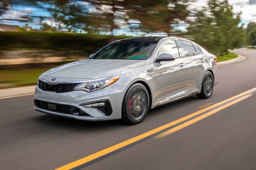 Giá xe ôtô hôm nay 21/11: Kia Optima dao động từ 759 - 919 triệu đồng