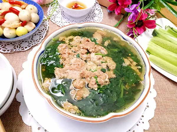 Cơm chiều thêm hấp dẫn với món canh cua rau mồng tơi