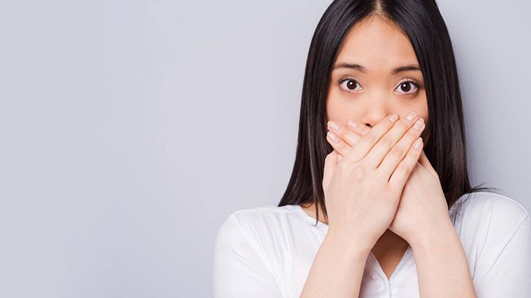 4 cách chữa hôi miệng giúp bạn tự tin trong giao tiếp