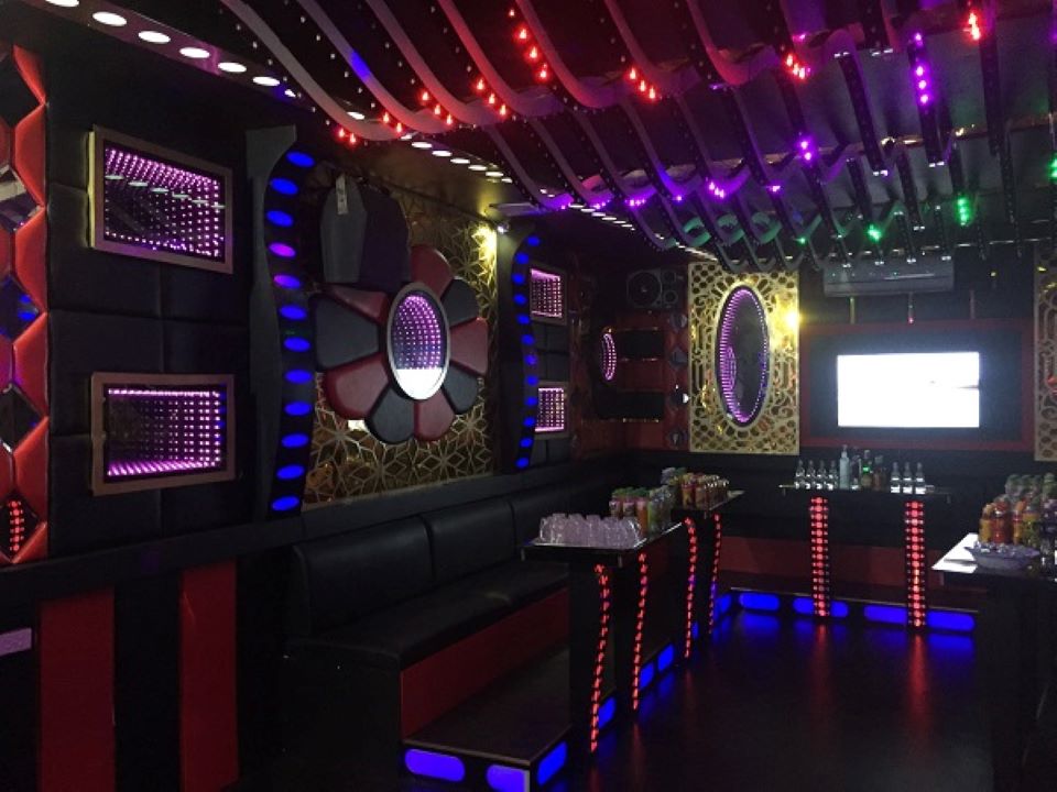 Hà Nội: Đóng cửa quán karaoke, vũ trường, bar từ 0h ngày 1/2