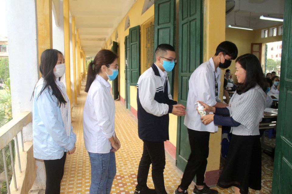 Từ ngày 8/3 học sinh lớp 12 ở 8 huyện của Hải Dương đi học trở lại