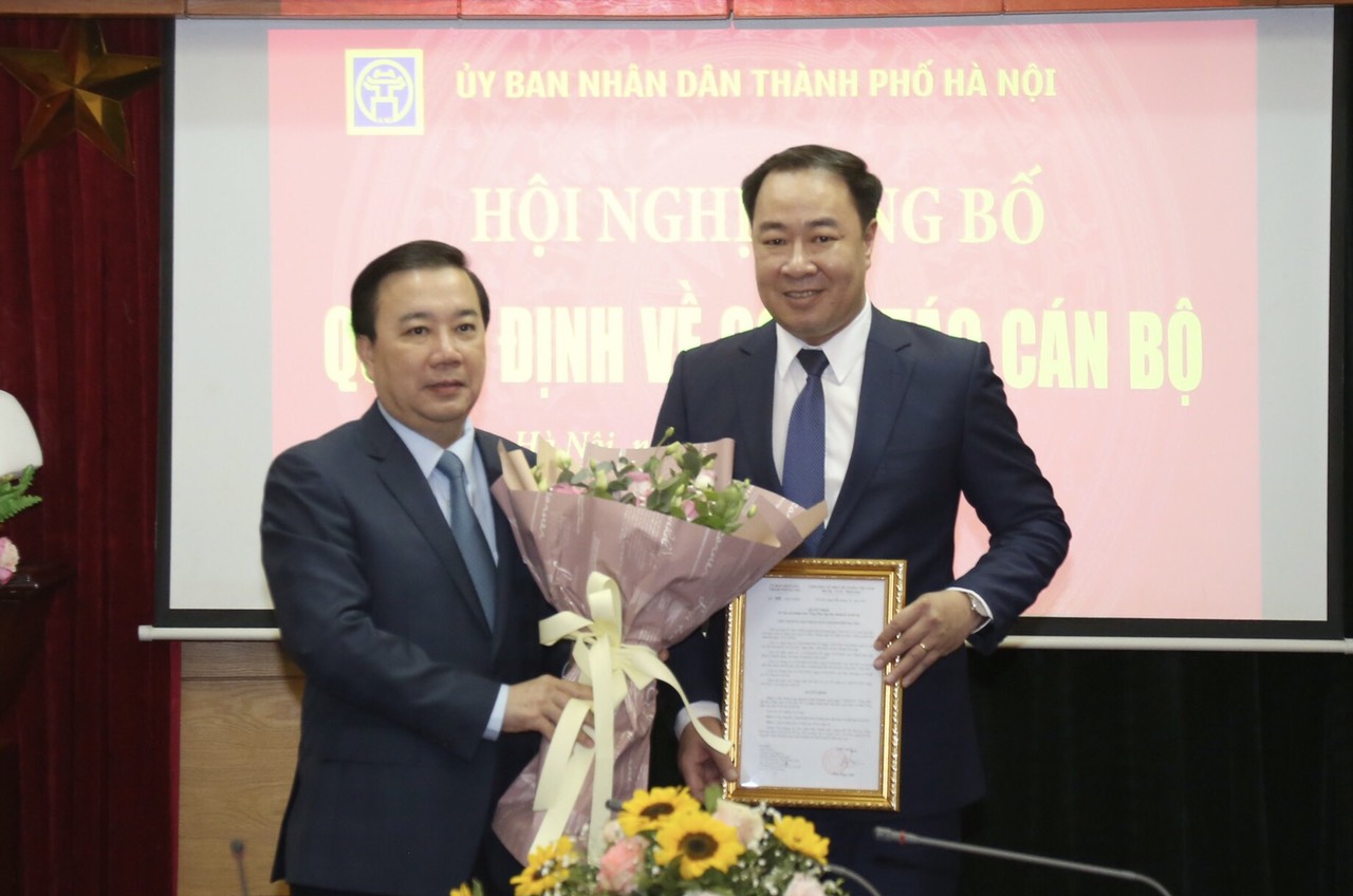 Trao quyết định bổ nhiệm ông Nguyễn Xuân Khánh giữ chức Phó Tổng biên tập báo Kinh tế & Đô thị