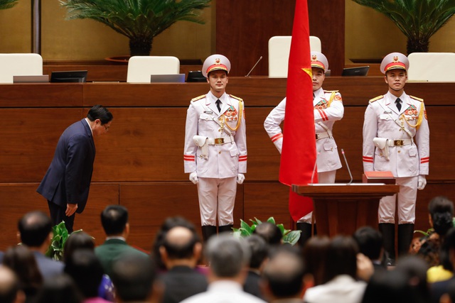 Đồng chí Phạm Minh Chính được bầu giữ chức Thủ tướng Chính phủ