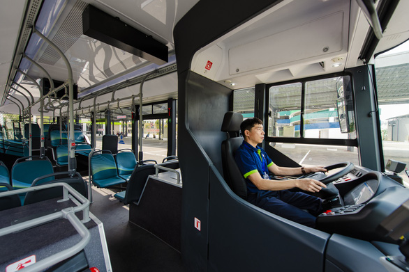Chính thức vận hành tuyến xe buýt điện thông minh đầu tiên của Việt Nam