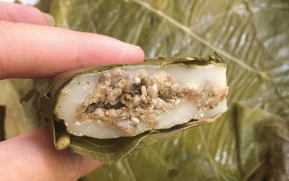 Trứng kiến tươi được mùa, giá giảm một nửa