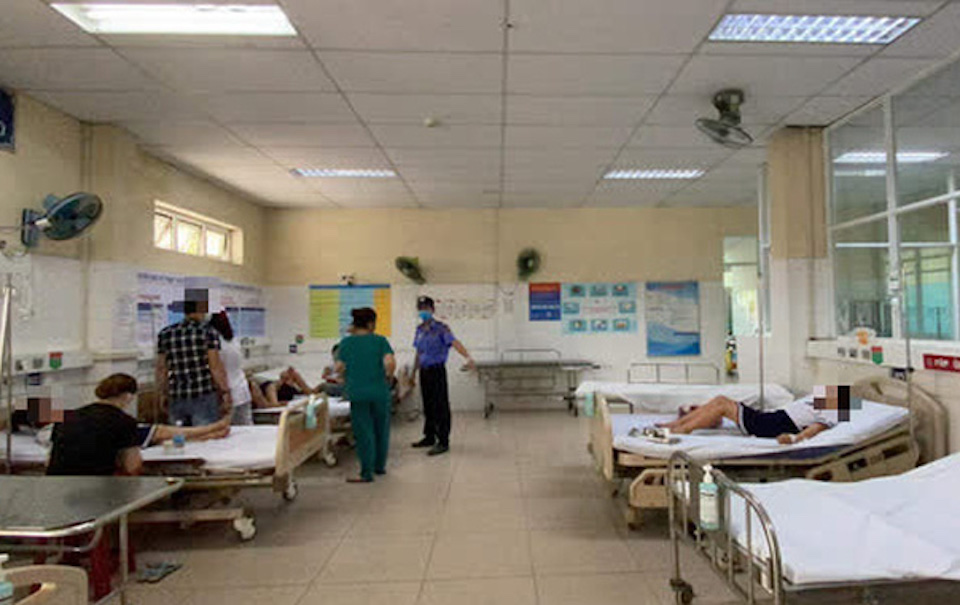 Chơi đất nặn slam, 34 học sinh lớp 3 nhập viện