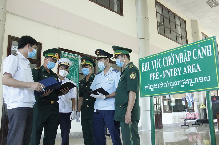 Phòng, chống dịch Covid-19: Bí thư Tỉnh ủy, Thành ủy trực tiếp chỉ đạo và chịu trách nhiệm trước Bộ Chính trị, Ban Bí thư