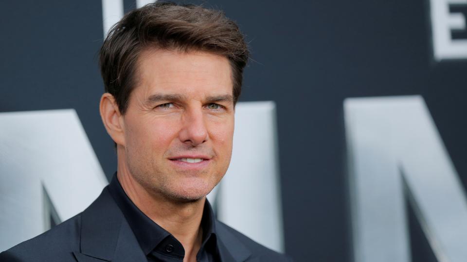 Tom Cruise tuyên bố trả lại cúp Quả cầu vàng