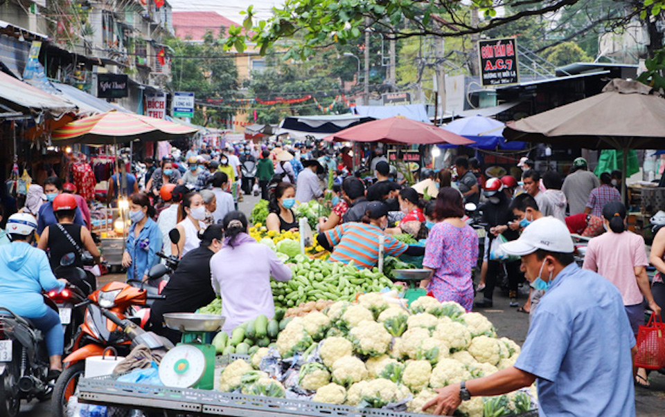 TP Hồ Chí Minh: Nguồn hàng dồi dào, người dân không nên mua đồ dự trữ