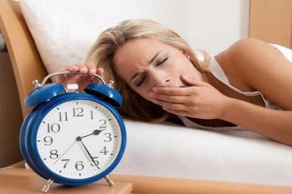 Ngủ không đủ giấc tàn phá cơ thể bạn như thế nào?