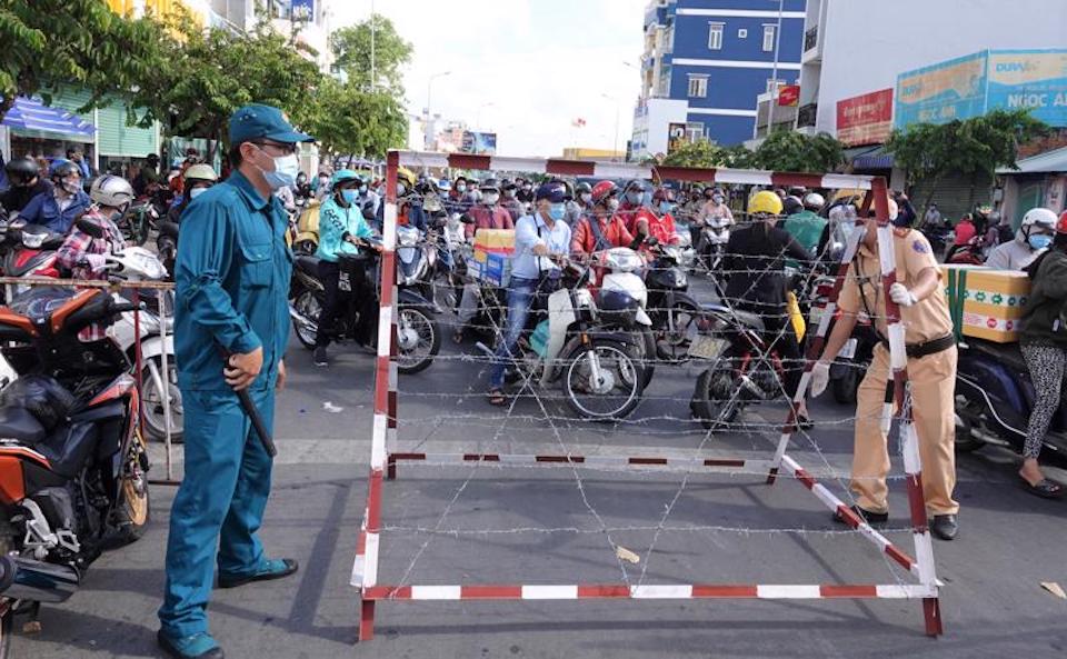 Đề xuất TP Hồ Chí Minh giãn cách xã hội thêm 14 ngày