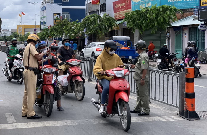 TP Hồ Chí Minh nhắc nhở các quận, huyện thực hiện nghiêm giãn cách xã hội